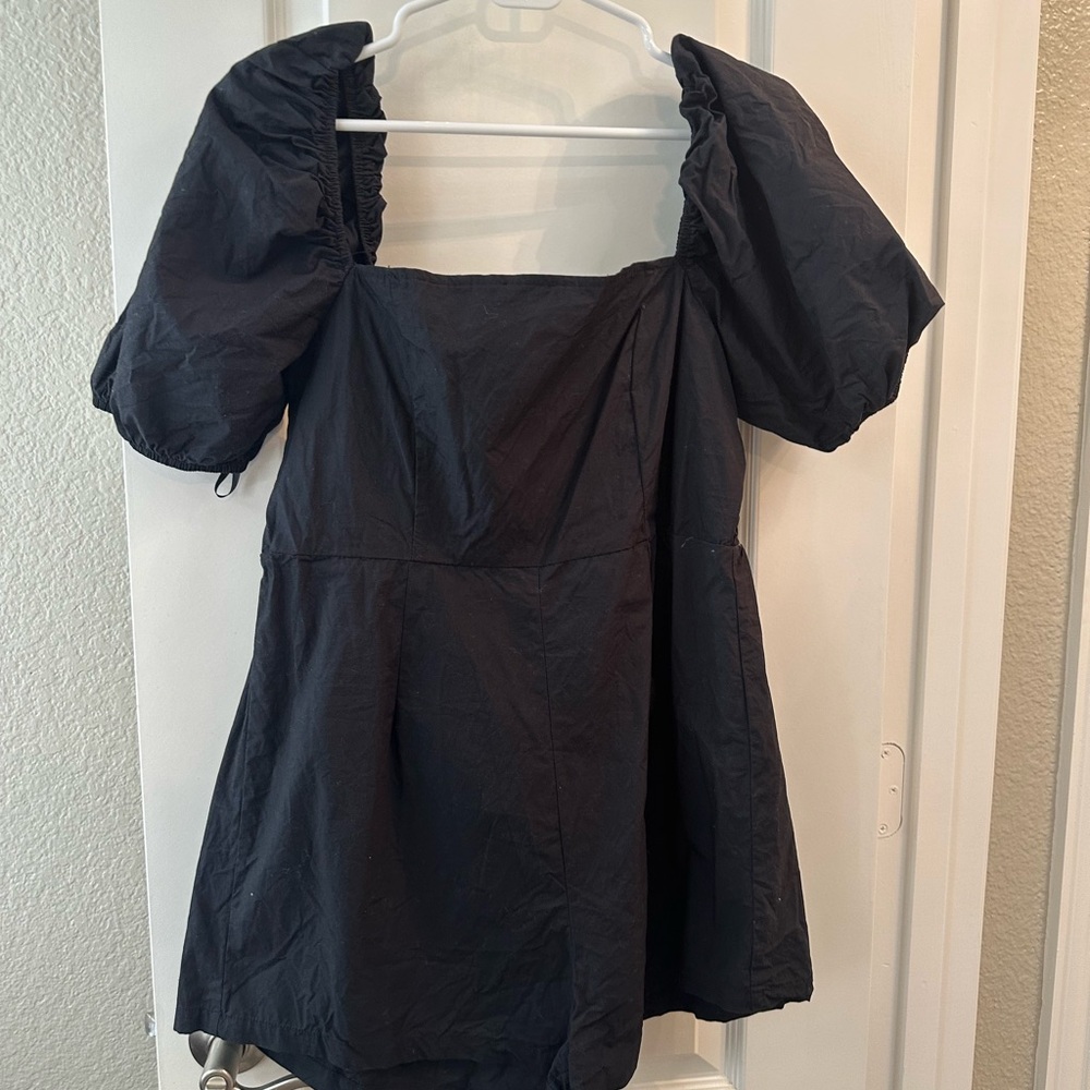 SHEIN Black Puff Sleeve Romper